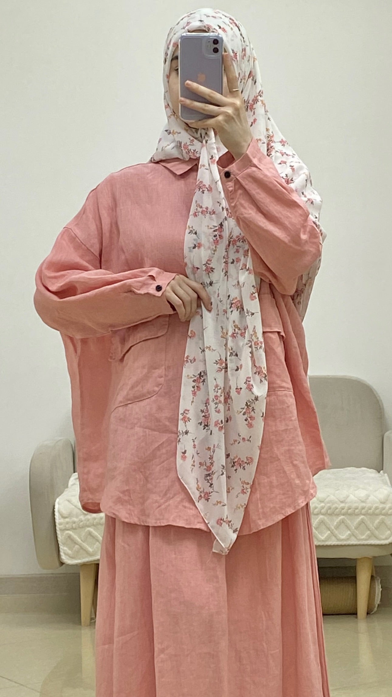 طقم نسائي واسع ومريح